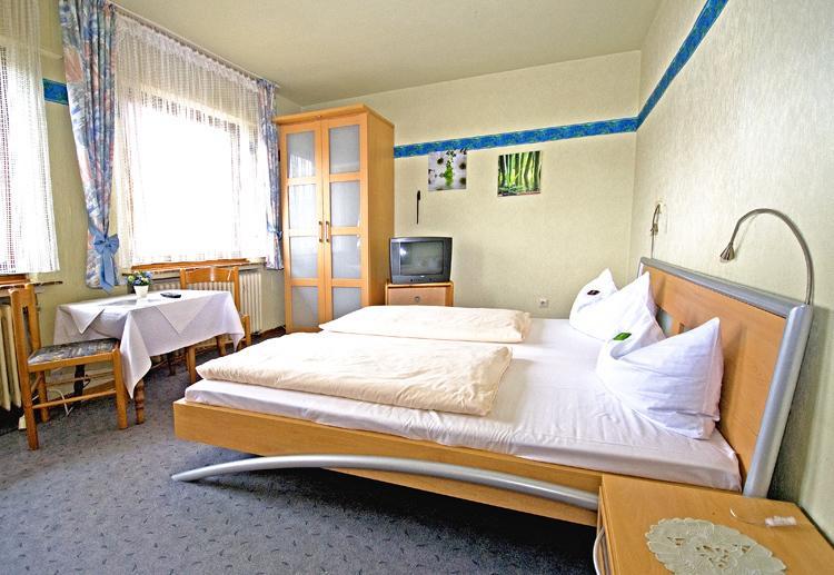 Pension "Dorfkrug" Winterberg Room photo