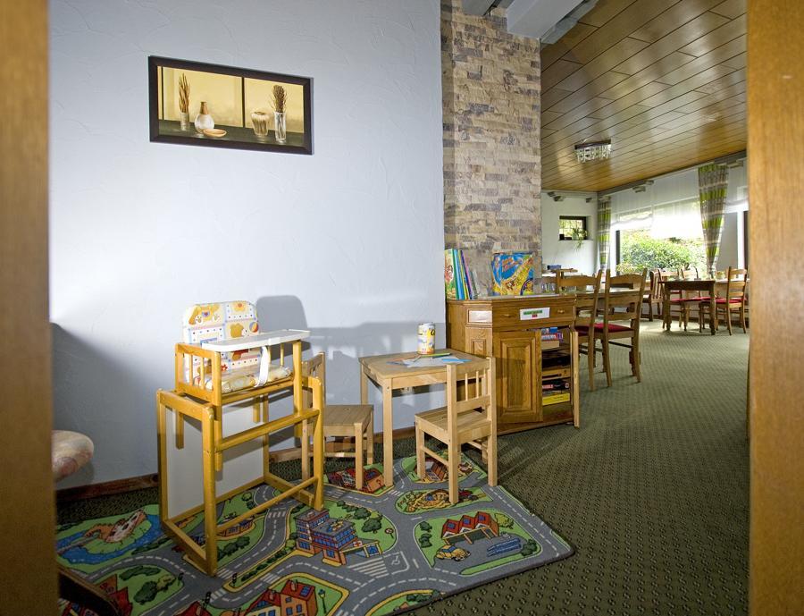 Pension "Dorfkrug" Winterberg Exterior photo