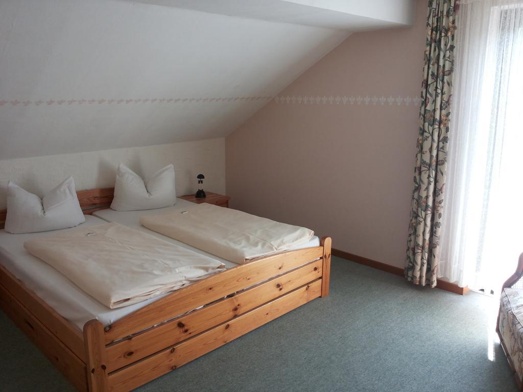 Pension "Dorfkrug" Winterberg Room photo