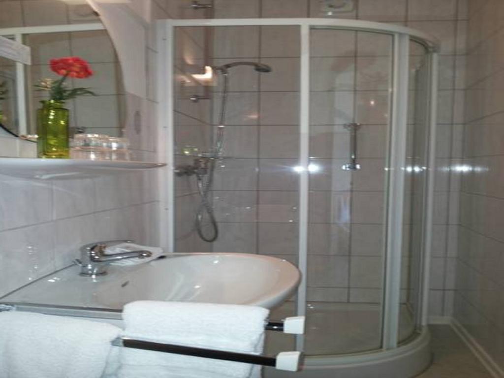 Pension "Dorfkrug" Winterberg Room photo